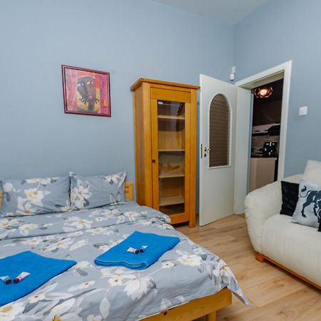 Top Center, 3Bdr, Heart Of The City, Free Secured Parking Sofia Luaran gambar