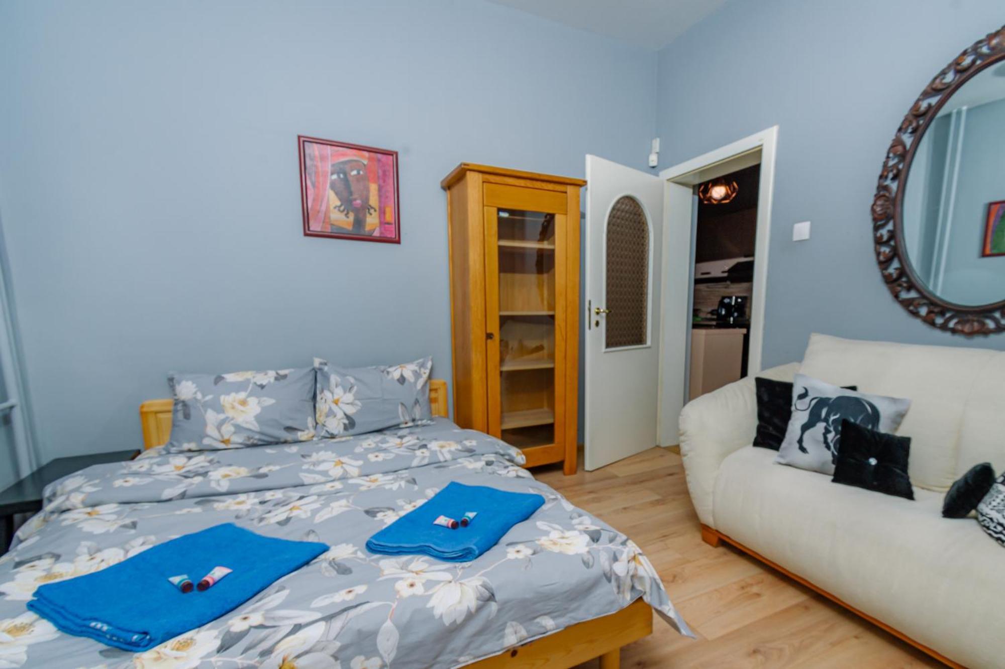 Top Center, 3Bdr, Heart Of The City, Free Secured Parking Sofia Luaran gambar